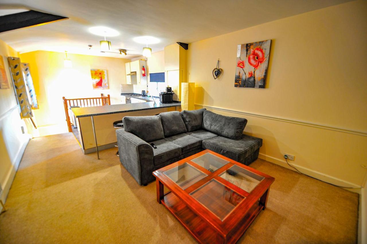 The Coachman Pub, Hartford, Room Only Hartford  Экстерьер фото