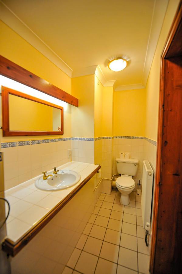 The Coachman Pub, Hartford, Room Only Hartford  Экстерьер фото
