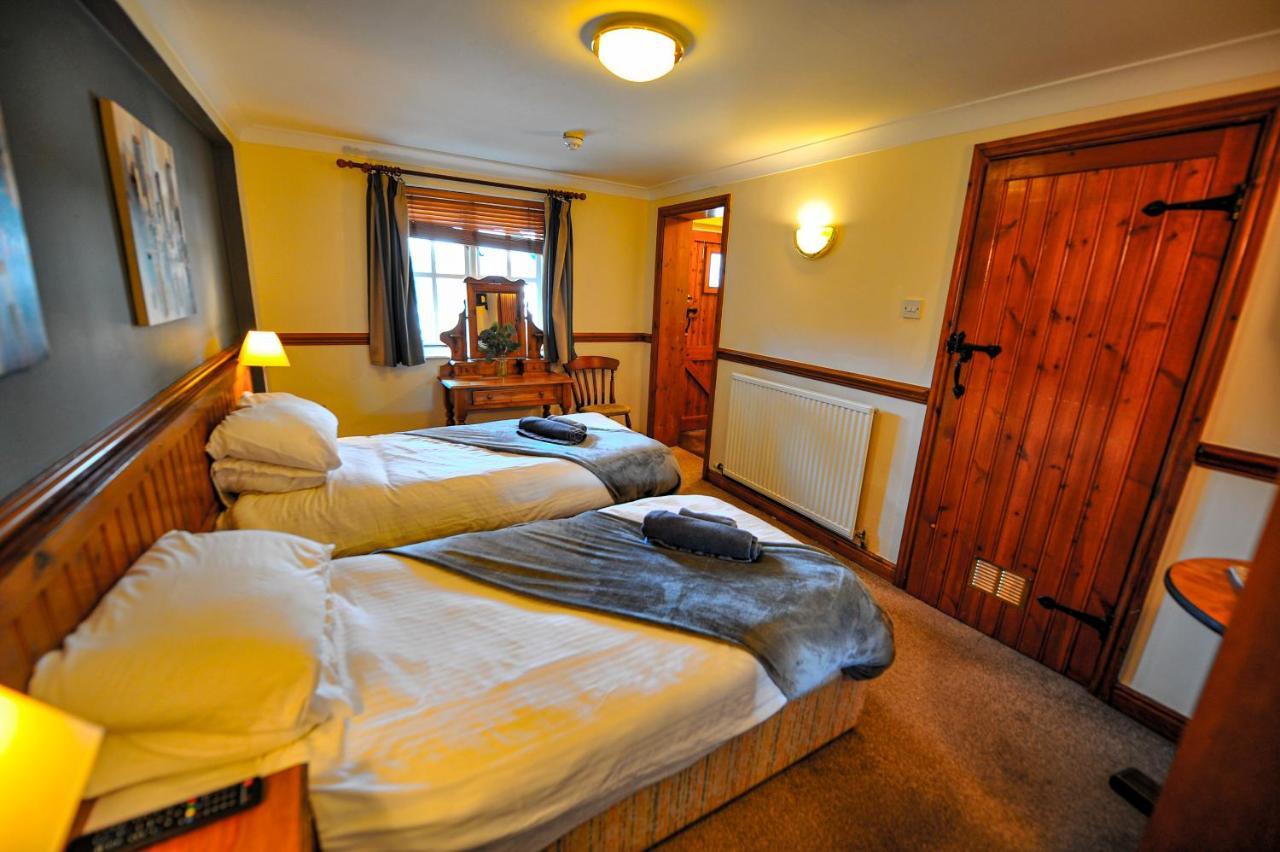 The Coachman Pub, Hartford, Room Only Hartford  Экстерьер фото